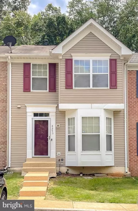 8275 Knighthood Pl, White Plains, MD 20695