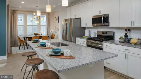 10902 Drummond Pl, White Plains, MD 20695