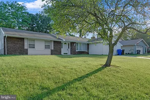 6109 Ronna Cir, Waldorf, MD 20601