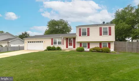 806 Truro Ct, Waldorf, MD 20601