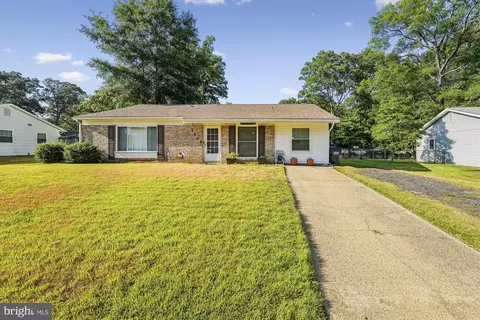 1108 Cambridge Dr, Waldorf, MD 20602