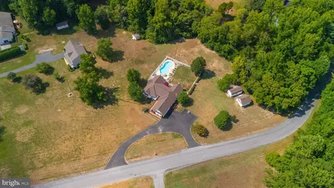 7605 Arborview Dr, Charlotte Hall, MD 20622