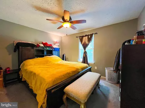 Bedroom - 2000 All Hallows Ct, Waldorf, MD 20602 photo 6 of 11