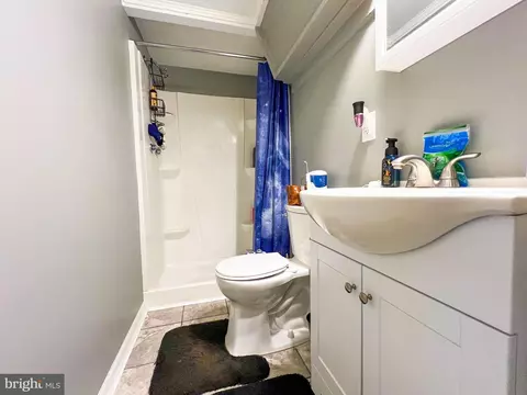 Bath - 2000 All Hallows Ct, Waldorf, MD 20602 photo 4 of 11