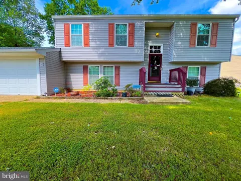 Exterior - 2000 All Hallows Ct, Waldorf, MD 20602 photo 2 of 9