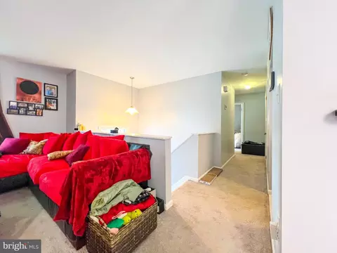 Entry Way - 2000 All Hallows Ct, Waldorf, MD 20602 photo 1 of 5