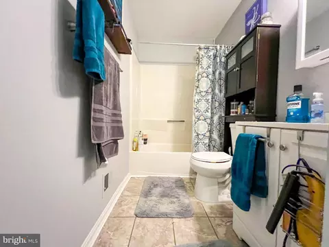 Bath - 2000 All Hallows Ct, Waldorf, MD 20602 photo 8 of 11