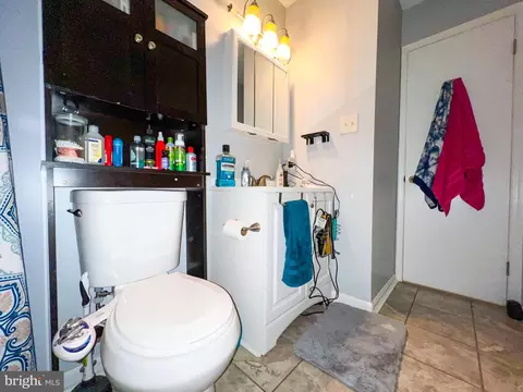 Bath - 2000 All Hallows Ct, Waldorf, MD 20602 photo 5 of 11