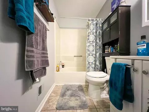 Bath - 2000 All Hallows Ct, Waldorf, MD 20602 photo 10 of 11