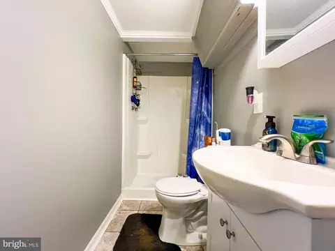 Bath - 2000 All Hallows Ct, Waldorf, MD 20602 photo 7 of 11