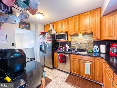Kitchen - 2000 All Hallows Ct, Waldorf, MD 20602 photo 7 of 9