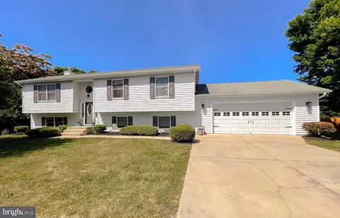 9311 Overlook Cir, Newburg, MD 20664