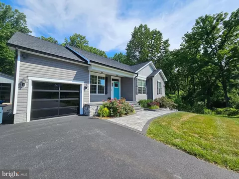 6373 Goelling Pl, Hughesville, MD 20637