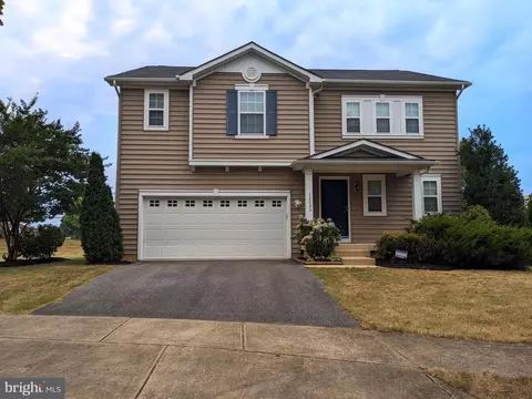 12233 Goldstone Ct, Waldorf, MD 20601