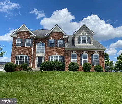 1001 Savanna Dr, La Plata, MD 20646