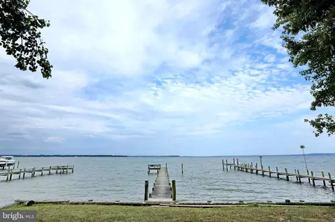 18980 Wicomico River Dr, Cobb Island, MD 20625