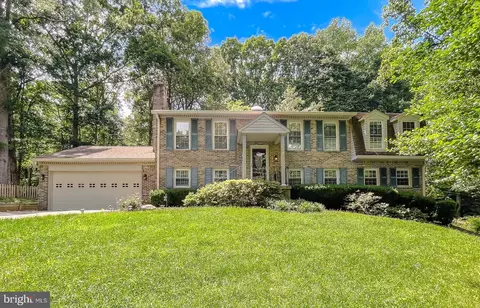 8644 Valley Dr, Waldorf, MD 20603