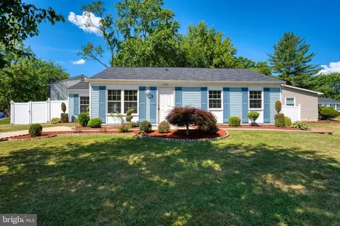 2161 Pineview Ct, Waldorf, MD 20601