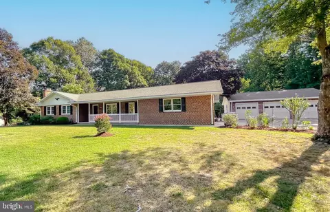 4000 Gardiner Rd, Waldorf, MD 20601