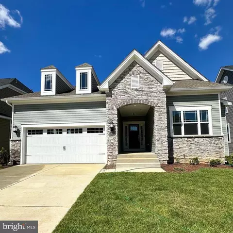10568 Blackwater St, White Plains, MD 20695