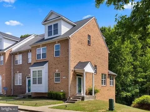 2484 Athens Pl, Waldorf, MD 20603
