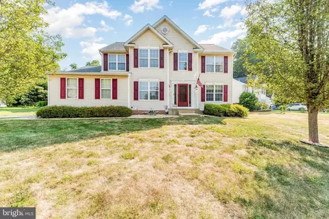 100 Powhatan Ct, La Plata, MD 20646