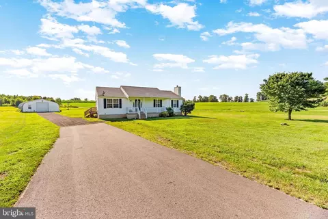 8710 Pebble Pl, Charlotte Hall, MD 20622