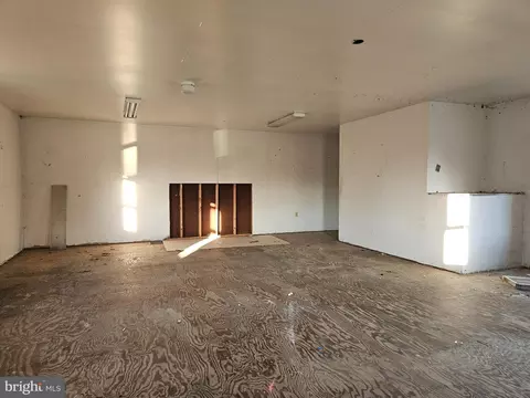 Living - 7255 Benedict Ave, Benedict, MD 20612 photo 3 of 3
