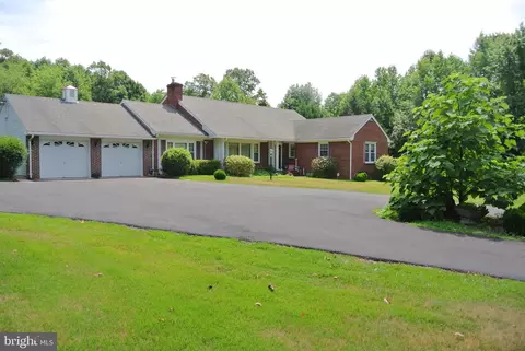 9700 Charles St, La Plata, MD 20646