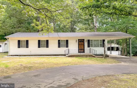 8165 Poorhouse Rd, La Plata, MD 20646