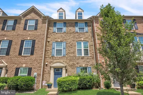 5410 Saint Rita Dr, Waldorf, MD 20602