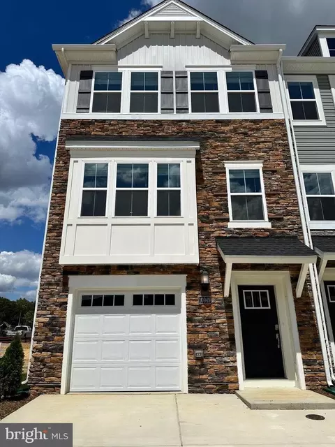 10949 Drummond Pl, White Plains, MD 20695