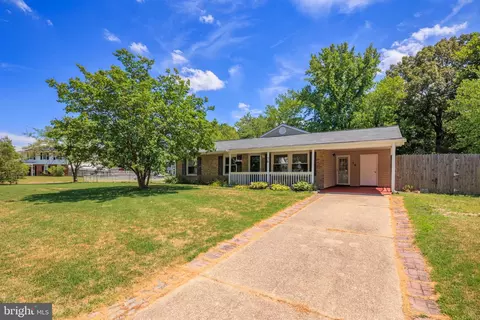 16 Blackpool Cir, Waldorf, MD 20602