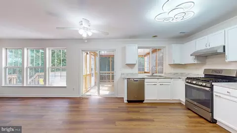 4692 Queens Grove St, White Plains, MD 20695