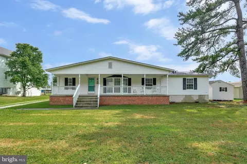 16091 Cobb Island Rd, Newburg, MD 20664