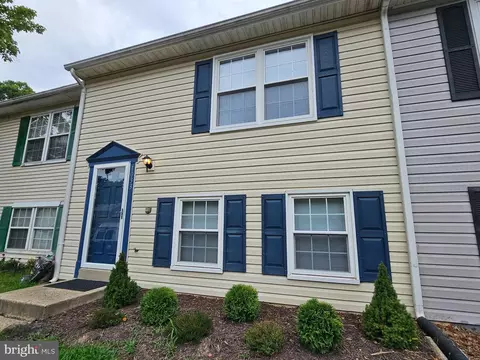 1033 Dorset Dr, Waldorf, MD 20602