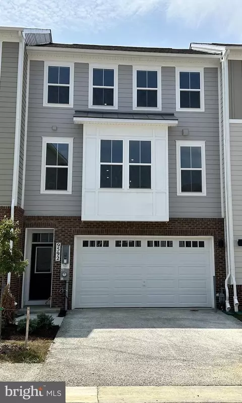 9592 Killenney Pl, Waldorf, MD 20601