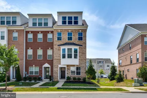 5540 Wordsworth Pl, White Plains, MD 20695