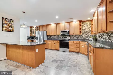 Kitchen - 239 Heather Ct, La Plata, MD 20646 photo 2 of 8