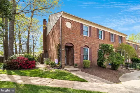 239 Heather Ct, La Plata, MD 20646