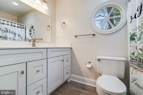 Bath - 239 Heather Ct, La Plata, MD 20646 photo 3 of 3