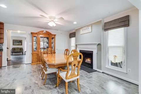 Dining - 239 Heather Ct, La Plata, MD 20646 photo 2 of 3