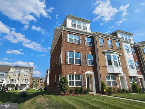11498 Mary Shelley Pl, White Plains, MD 20695