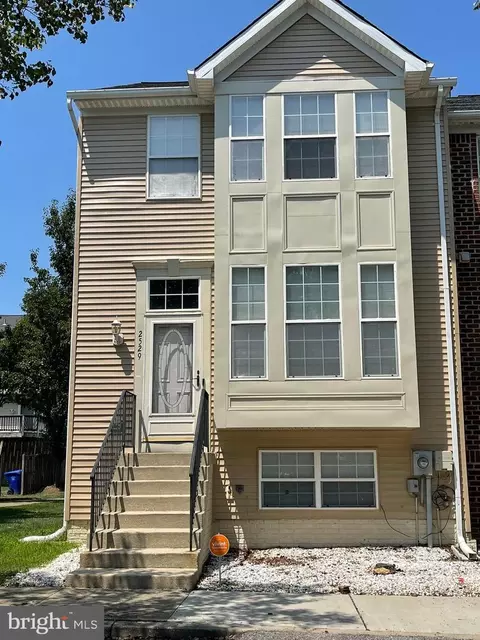 2529 Legation Pl, Waldorf, MD 20601
