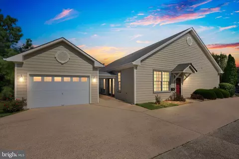 122 Dulles St, La Plata, MD 20646