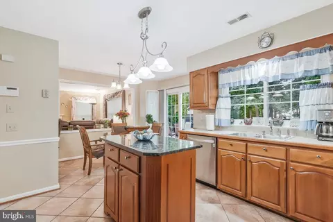 2945 Marsh Hawk Dr, Waldorf, MD 20603 photo 16