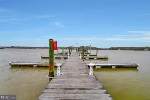 14800 King Charles Dr, Swan Point, MD 20645 photo 8