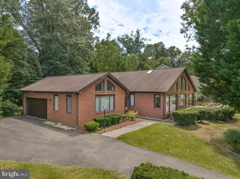 11605 Bachelors Hope Ct, Swan Point, MD 20645
