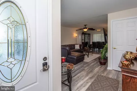 306 Garner Ave, Waldorf, MD 20602 photo 3