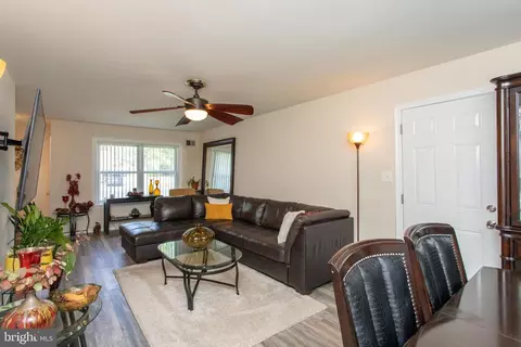 306 Garner Ave, Waldorf, MD 20602 photo 8